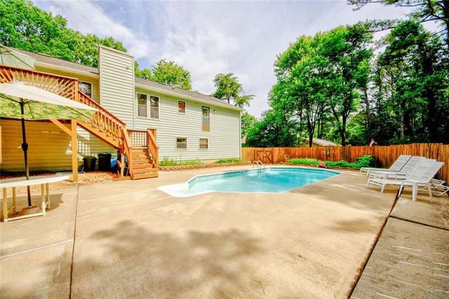 3460 Deerfield Lane NW, Kennesaw, GA 30144