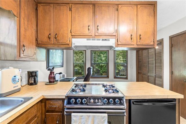 3460 Deerfield Lane NW, Kennesaw, GA 30144