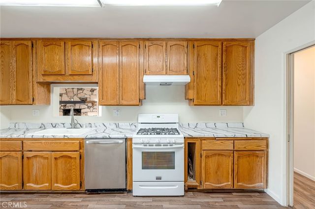 822 W H Street, Ontario, CA 91762