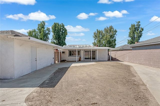 822 W H Street, Ontario, CA 91762