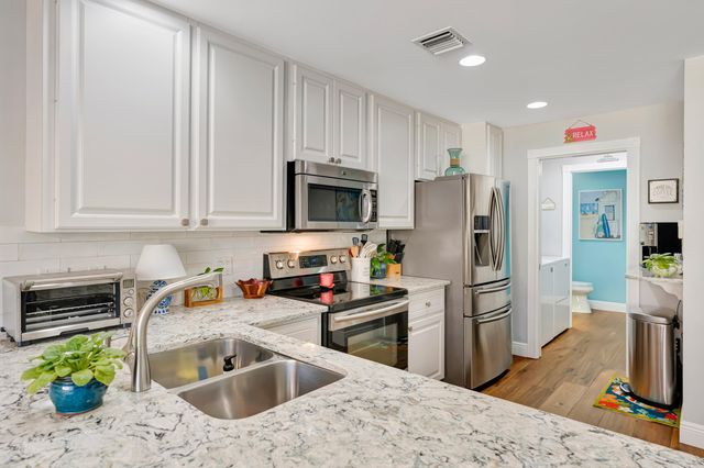 175 Farmingdale Drive, Jupiter, FL 33458