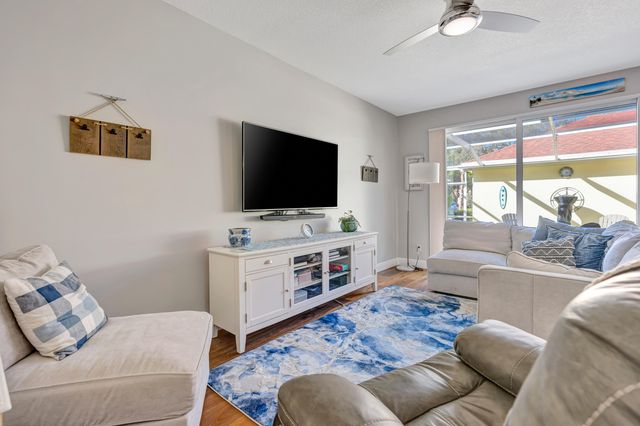 175 Farmingdale Drive, Jupiter, FL 33458