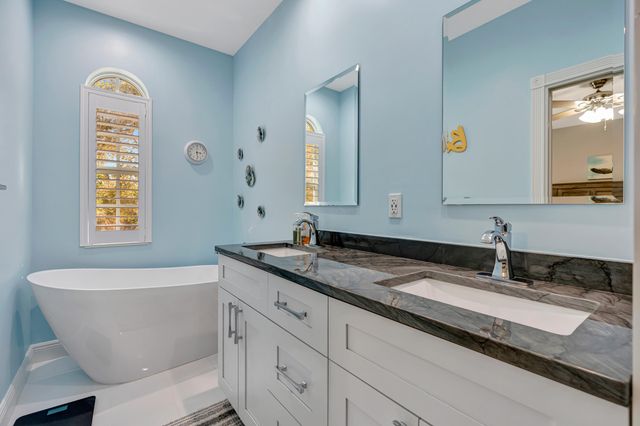 175 Farmingdale Drive, Jupiter, FL 33458