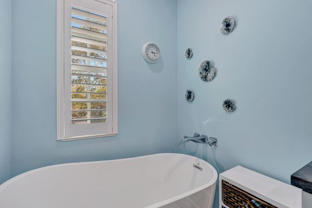 175 Farmingdale Drive, Jupiter, FL 33458