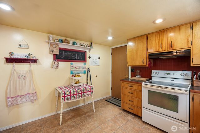 6919 D.5 Road NE, Moses Lake, WA 98837