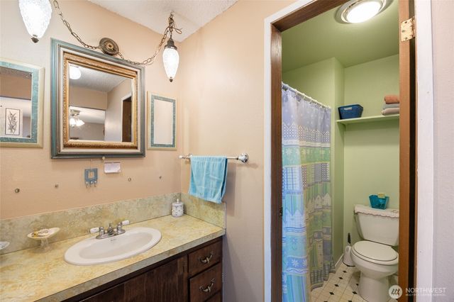 6919 D.5 Road NE, Moses Lake, WA 98837