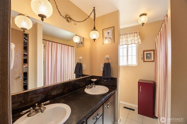 6919 D.5 Road NE, Moses Lake, WA 98837