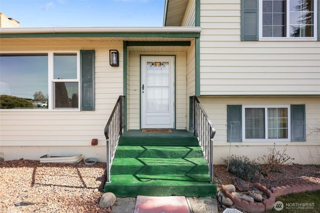 6919 D.5 Road NE, Moses Lake, WA 98837