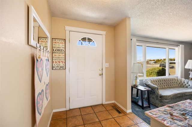 6919 D.5 Road NE, Moses Lake, WA 98837