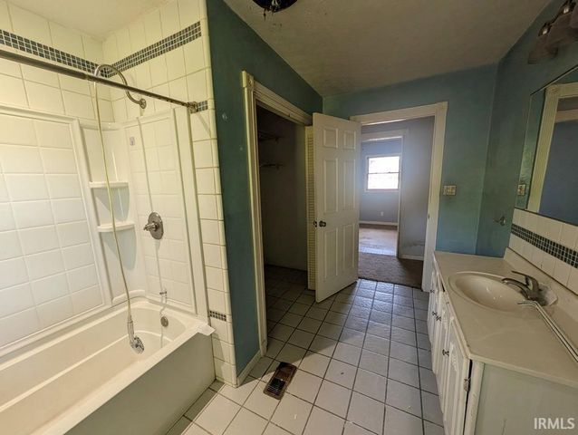104 E Hancock Avenue, Mitchell, IN 47446