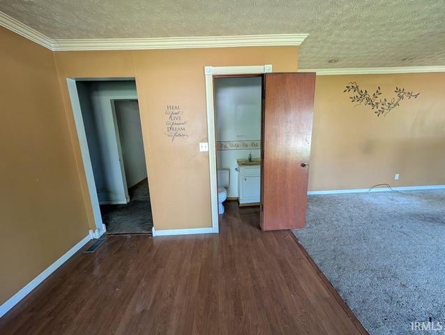 104 E Hancock Avenue, Mitchell, IN 47446