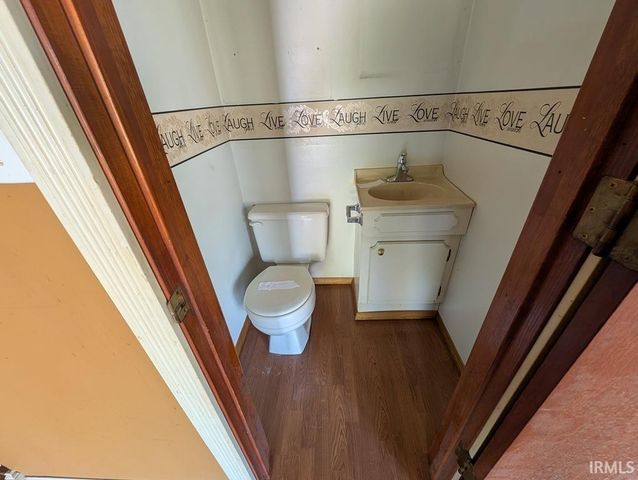 104 E Hancock Avenue, Mitchell, IN 47446