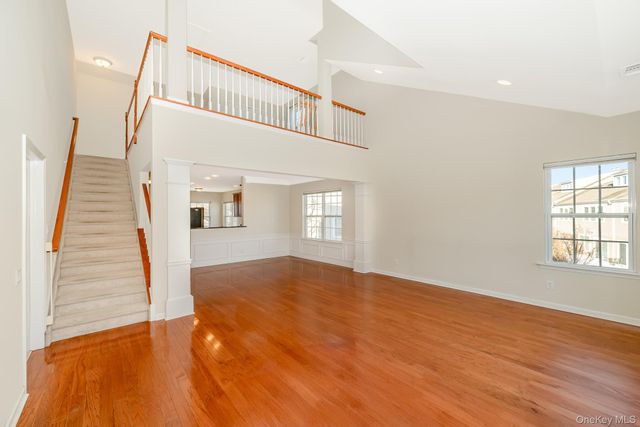 196 Somerset Drive, Massapequa, NY 11758