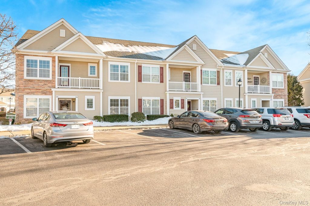 196 Somerset Drive, Massapequa, NY 11758