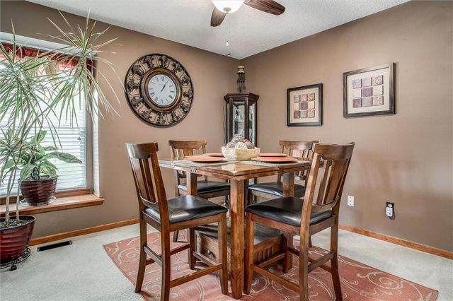 5005 NW Nantucket Drive, Blue Springs, MO 64015
