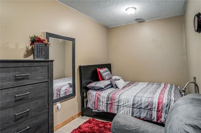 5005 NW Nantucket Drive, Blue Springs, MO 64015