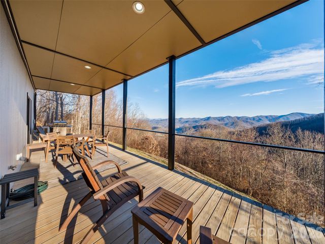 147 Bluff Creek Terrace, Candler, NC 28715