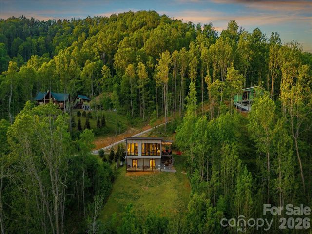147 Bluff Creek Terrace, Candler, NC 28715