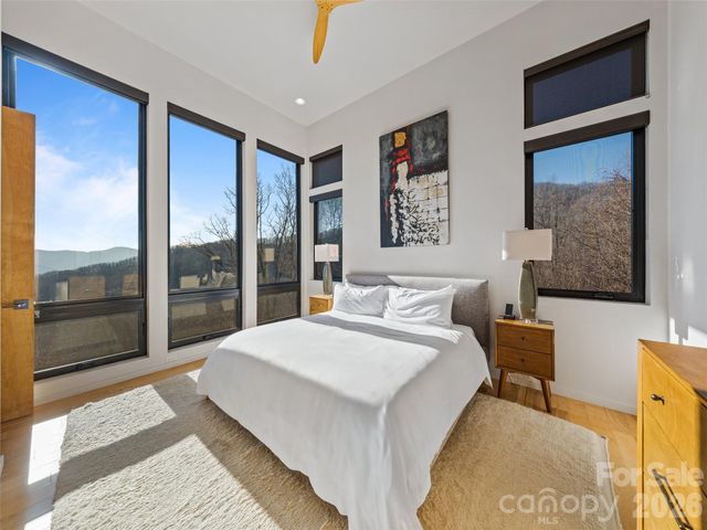 147 Bluff Creek Terrace, Candler, NC 28715