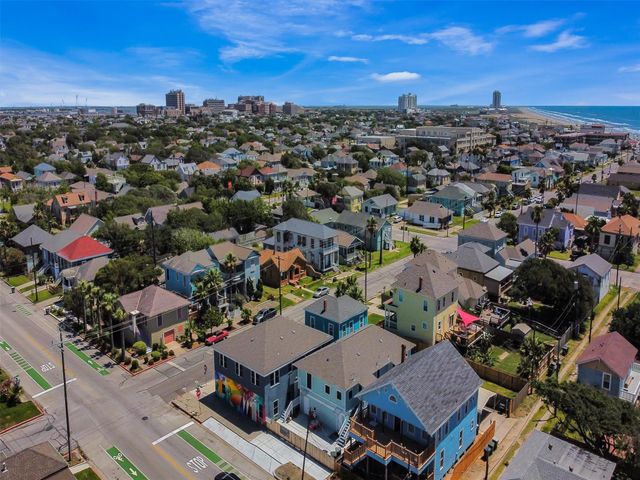 1708 19th St Street 3, Galveston, TX 77550