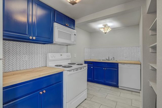 1708 19th St Street 3, Galveston, TX 77550