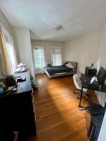 15 Jaques 1, Somerville, MA 02145