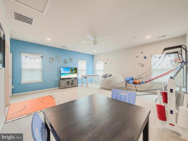 21913 CLARKSBURG RD, Clarksburg, MD 20871