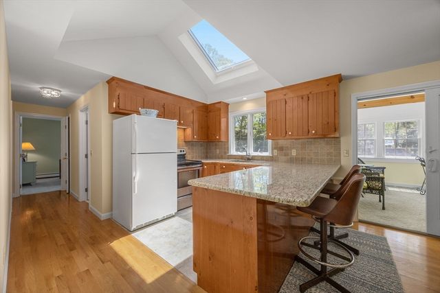 11 Little Marsh Ln, Harwich, MA 02645