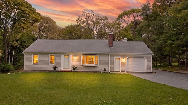 11 Little Marsh Ln, Harwich, MA 02645