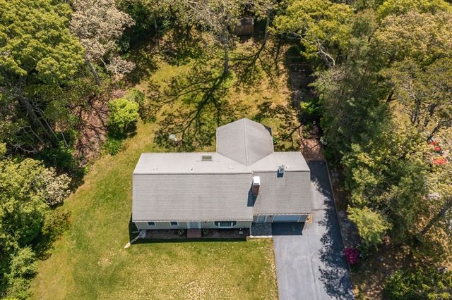 11 Little Marsh Ln, Harwich, MA 02645