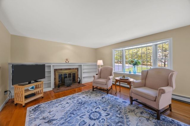 11 Little Marsh Ln, Harwich, MA 02645