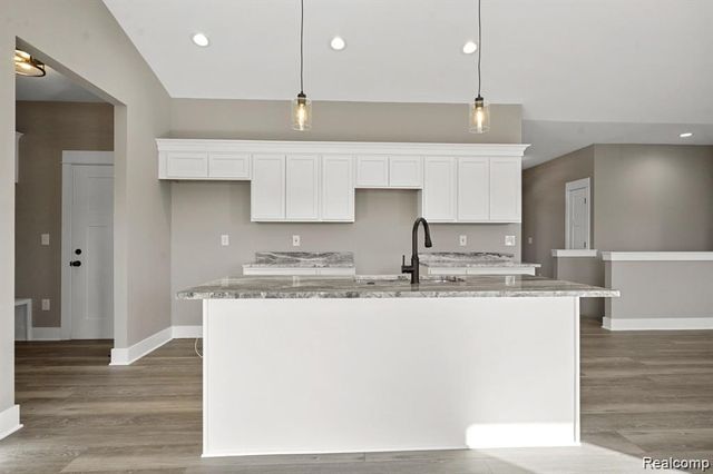 8504 Forest Glen Drive, Grand Blanc, MI 48439