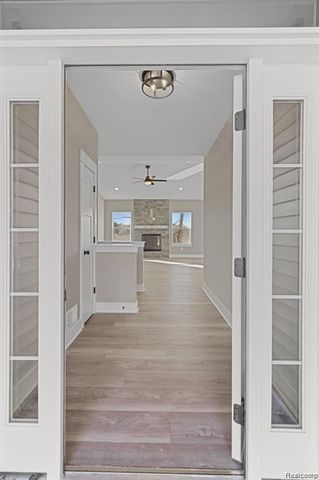 8504 Forest Glen Drive, Grand Blanc, MI 48439