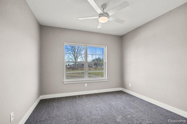 8504 Forest Glen Drive, Grand Blanc, MI 48439