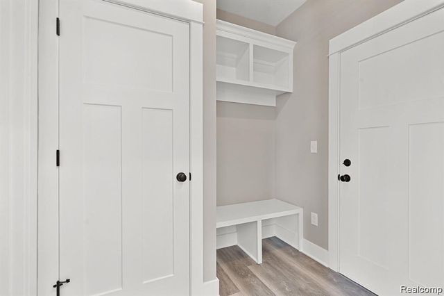 8504 Forest Glen Drive, Grand Blanc, MI 48439