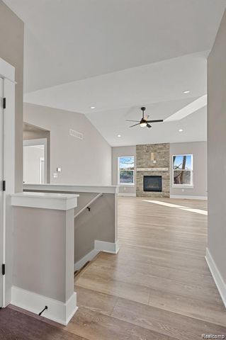 8504 Forest Glen Drive, Grand Blanc, MI 48439