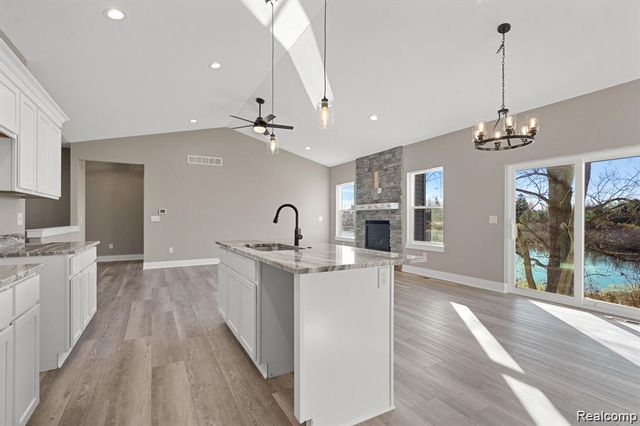 8504 Forest Glen Drive, Grand Blanc, MI 48439