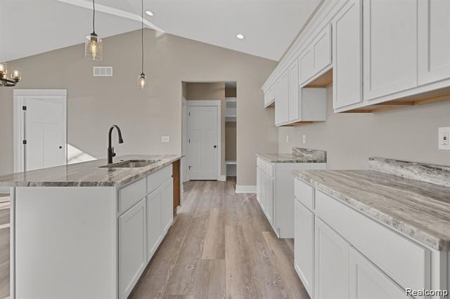 8504 Forest Glen Drive, Grand Blanc, MI 48439