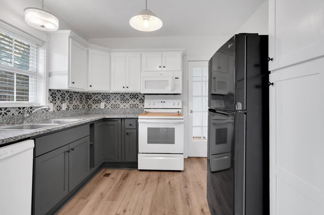 815 N High St, Winchester, TN 37398