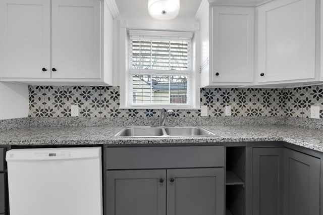 815 N High St, Winchester, TN 37398