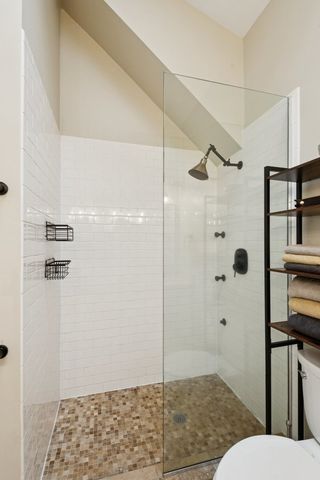 2434 Sherman Avenue, Evanston, IL 60201