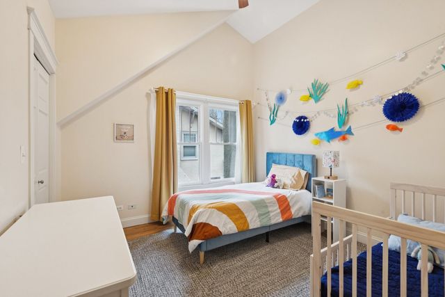 2434 Sherman Avenue, Evanston, IL 60201