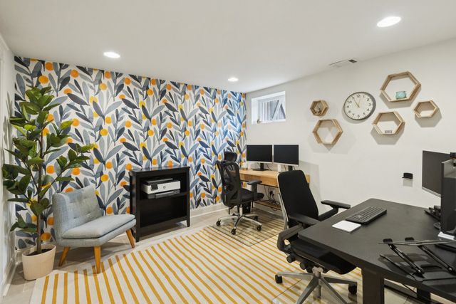 2434 Sherman Avenue, Evanston, IL 60201