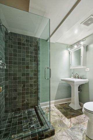 2434 Sherman Avenue, Evanston, IL 60201