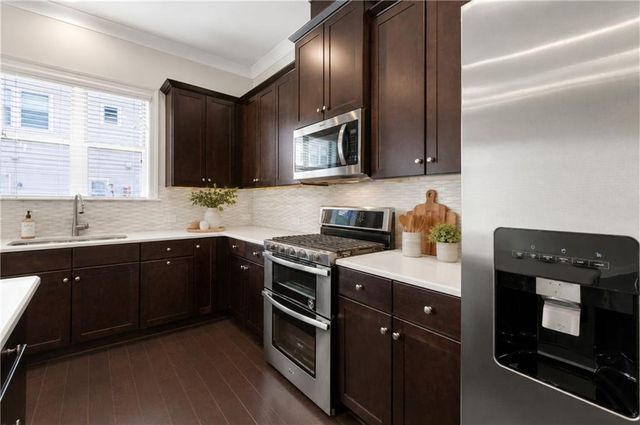 600 Alexander Hills, Decatur, GA 30032