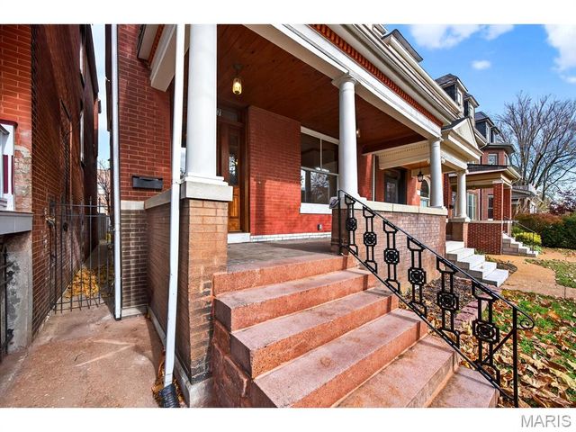 4257 Maryland Avenue, St Louis, MO 63108