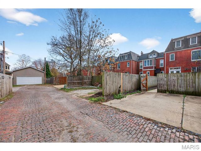 4257 Maryland Avenue, St Louis, MO 63108