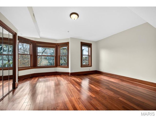 4257 Maryland Avenue, St Louis, MO 63108