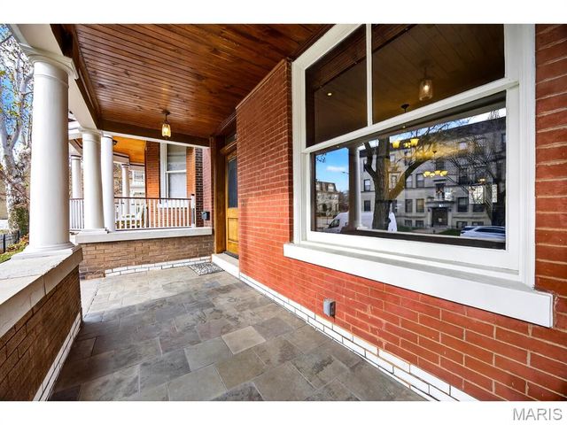 4257 Maryland Avenue, St Louis, MO 63108