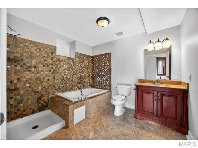 4257 Maryland Avenue, St Louis, MO 63108